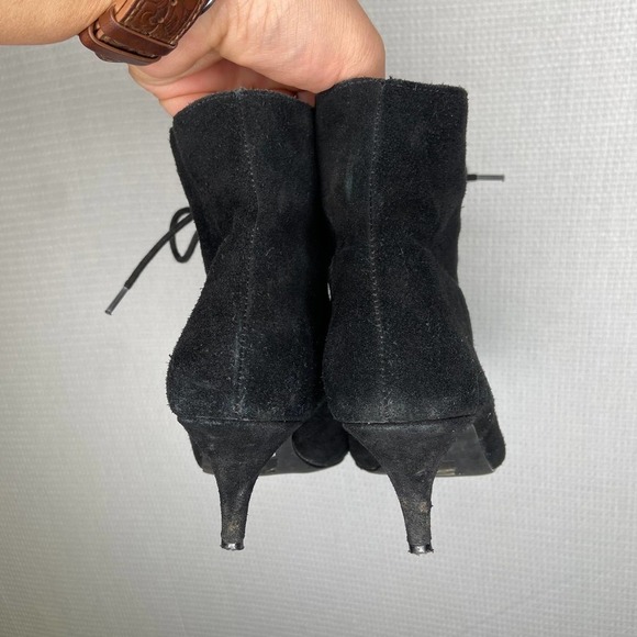 Urban Outfitters | Black Short Bootie Heels 7‎ - Picture 4 of 8